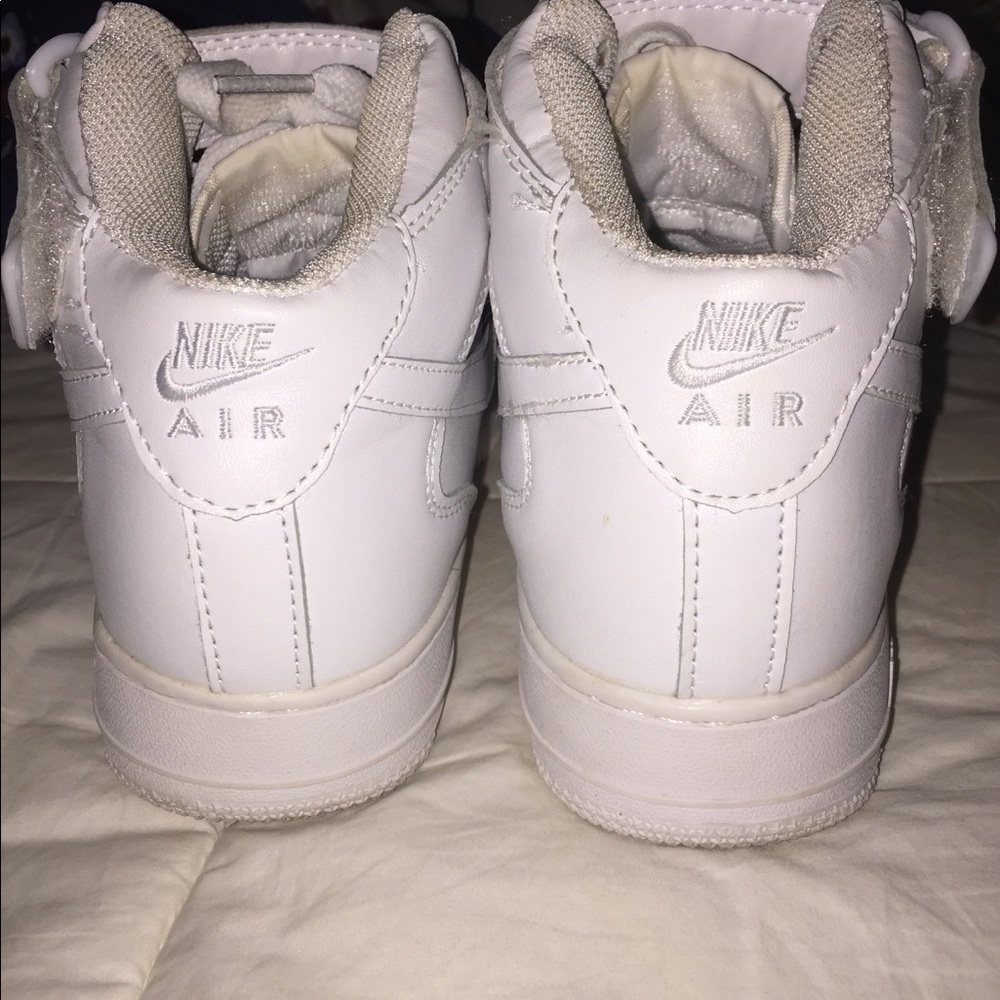 Nike Air Forces 1 Mid